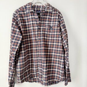 Patagonia® Worn Wear
Men's Lightweight Fjord Flannel Shirt
Multi Color
Size LG